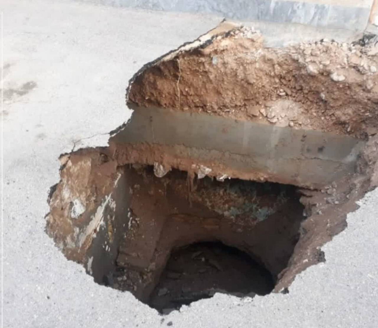 فرونشست زمین در خیابان عالمی سمنان