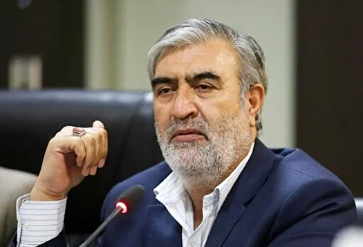 عزیزی: مهمان نوازی ۴۷ ساله تمام شد! عزیزی: مهمان نوازی ۴۷ ساله تمام شد!