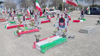 تجلیل از خانواده دختران شهید مدرسه شجره طیبه میناب