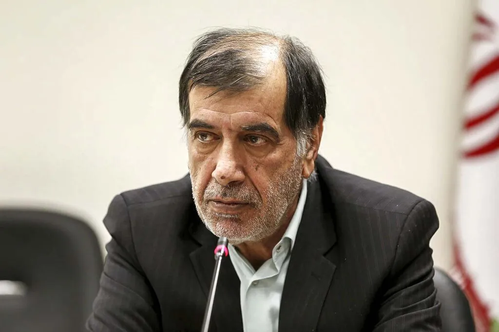 باهنر: تدوین مکتب رهبر شهید برای آیندگان ضروری است باهنر: تدوین مکتب رهبر شهید برای آیندگان ضروری است