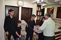 دیدار جانشین فرمانده انتظامی گیلان با خانواده شهید عرفان شکوری