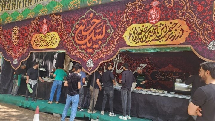 خدمات دهی ۱۸۰ موکب اصفهانی در اربعین حسینی به زائران