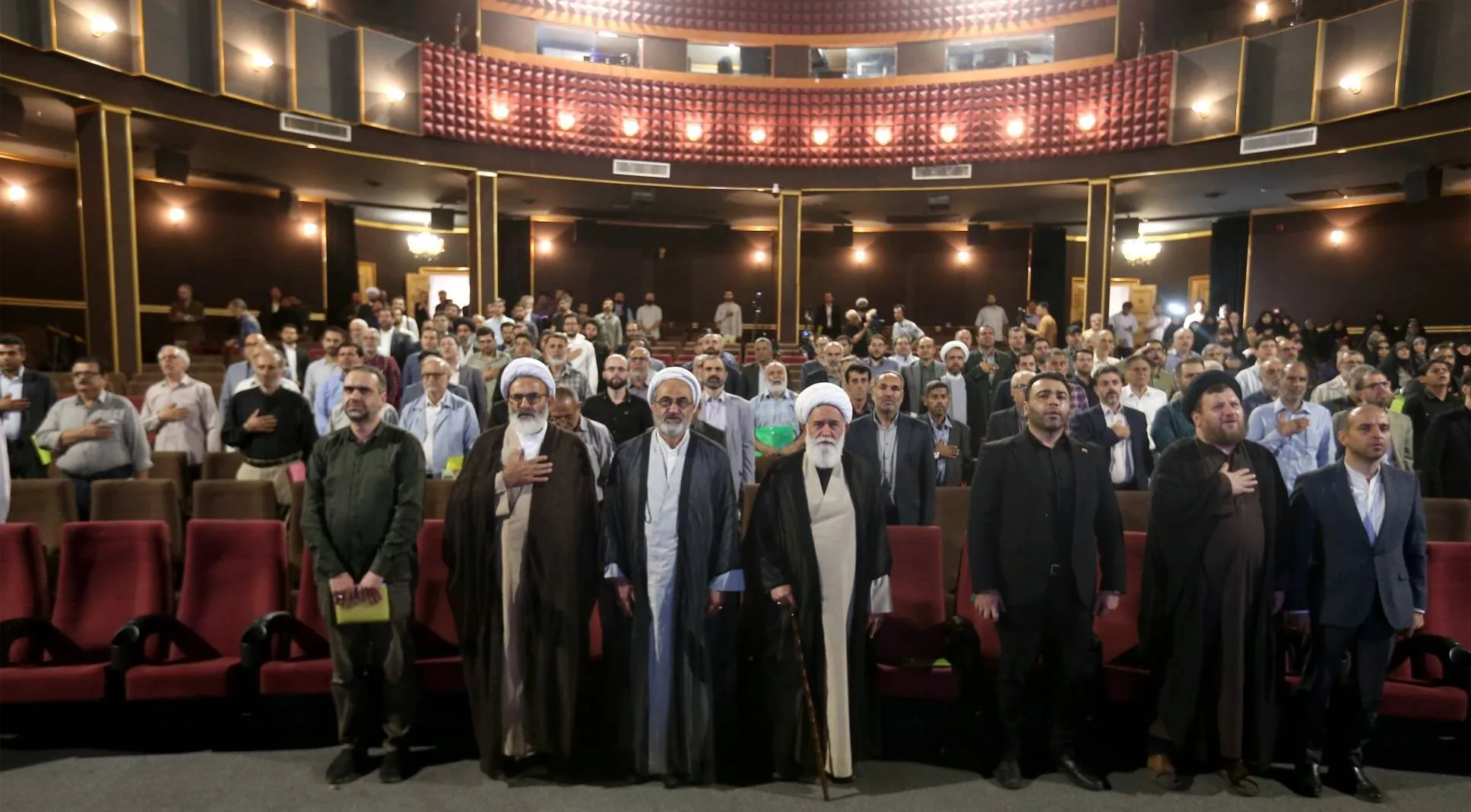 برگزاری آیین بزرگداشت امام مجاهد شهید برگزاری آیین بزرگداشت امام مجاهد شهید