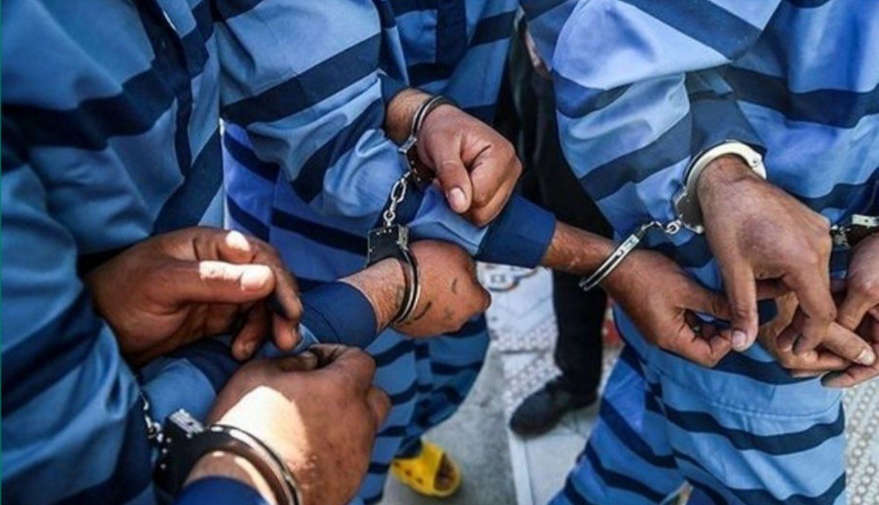 کشف ۸ کیلو مواد مخدر در اجرای طرح آرامش در آبادان کشف ۸ کیلو مواد مخدر در اجرای طرح آرامش در آبادان