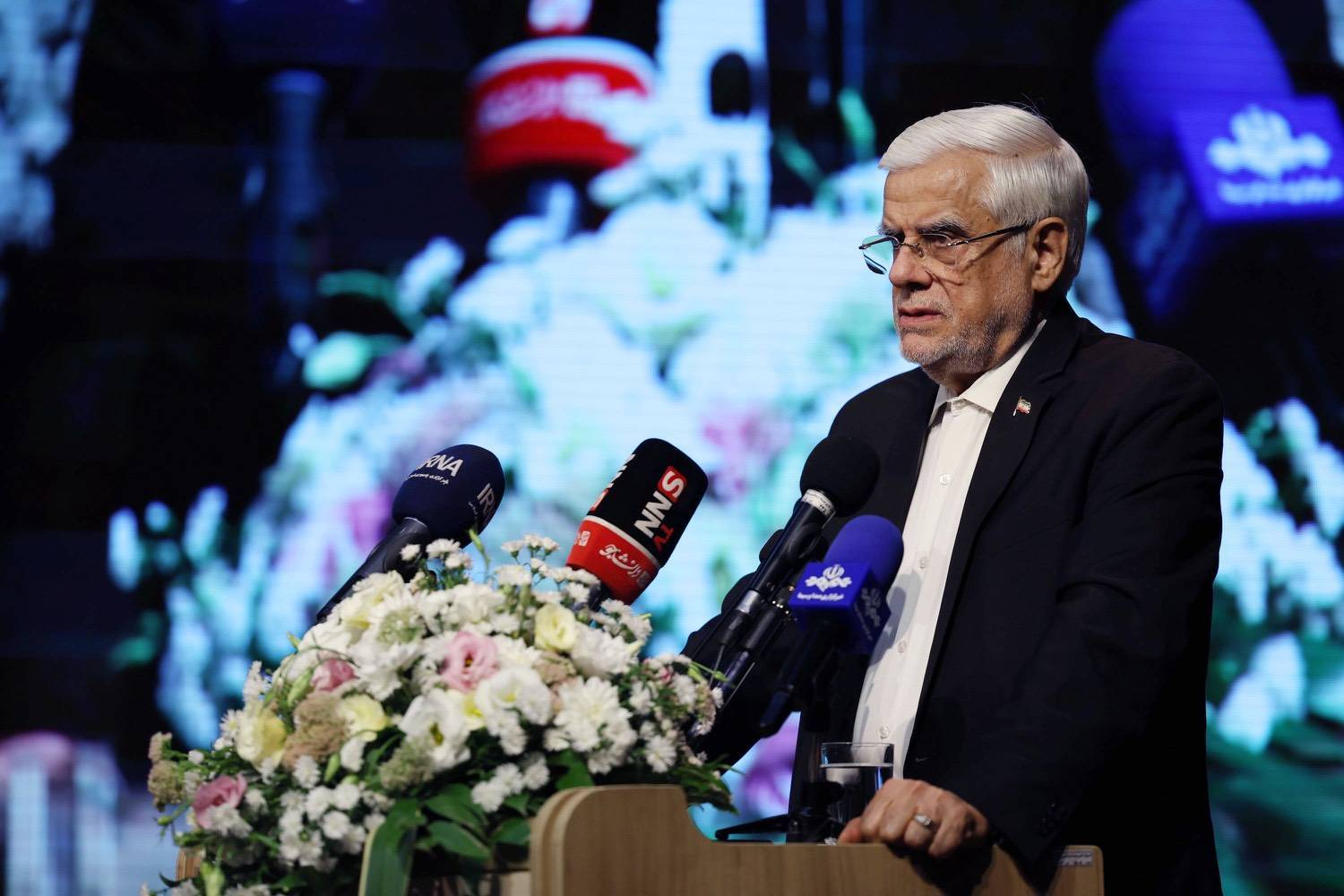 عارف: جنگهای آینده جنگ علم و فناوری است عارف: جنگهای آینده جنگ علم و فناوری است